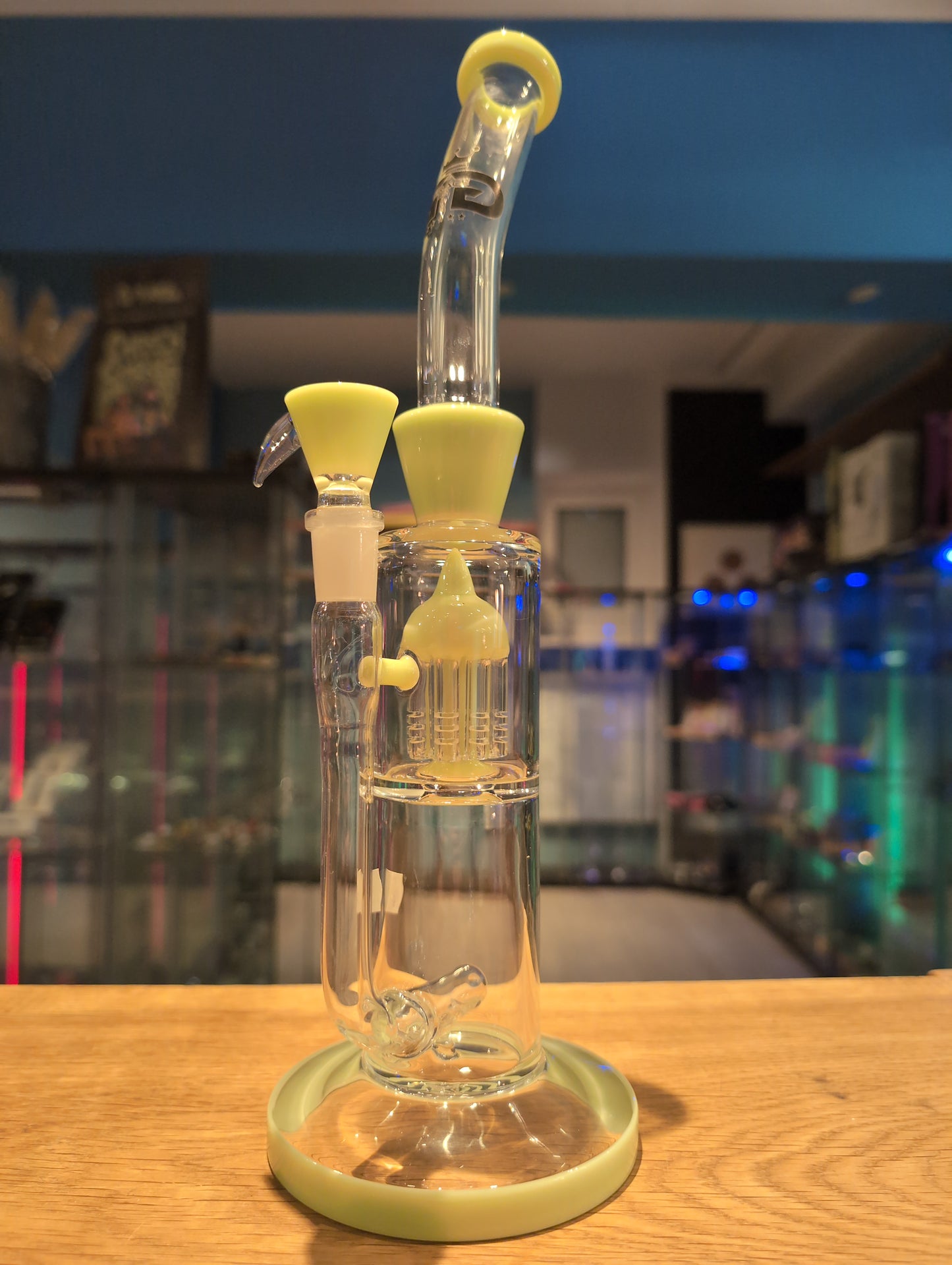 GRACE GLASS - PASTELL GREEN - PERC BONG 34cm